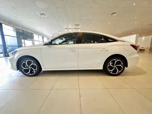 MG MG5 2026 MG5 Luxury Edition