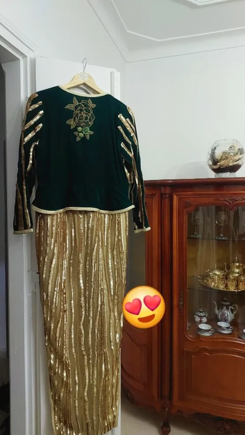 Badroune élégant à louer / Livraison gratuite sur Alger et blida 