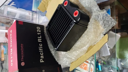 Radiateur watercooling thermeltake