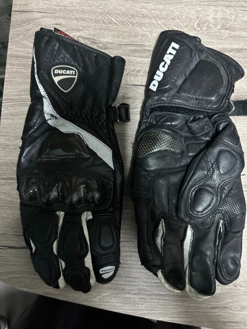 Gants de moto
