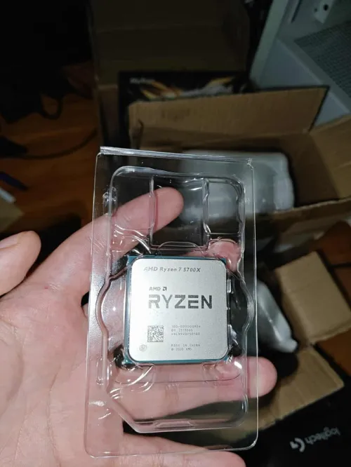 amd ryzen 5 et 7  tray dispo 