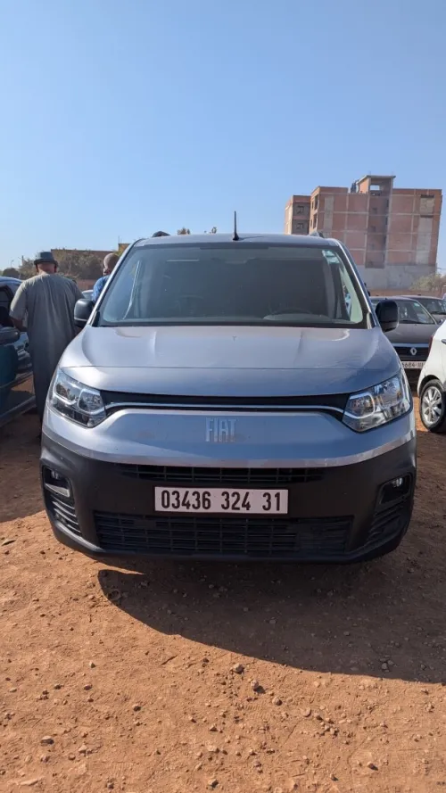 Fiat Doblo 2024 2 Place