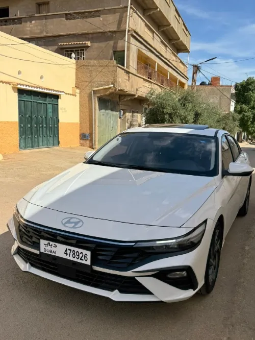 Hyundai Elantra 2025 