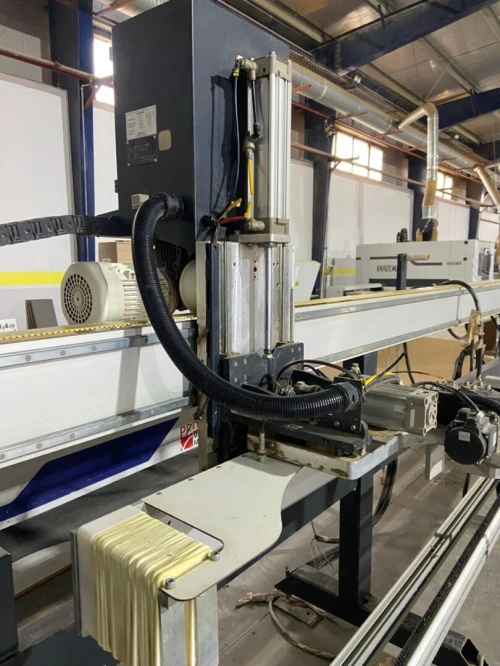GA3011 Robot à rotation 2 axes avec convoyeur PVC Marque KABAN
