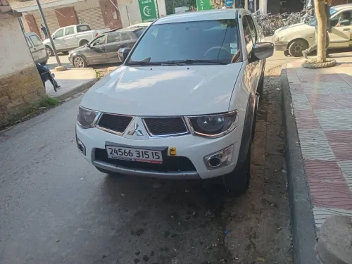 Mitsubishi L200 2015 Doube cabine Evolution