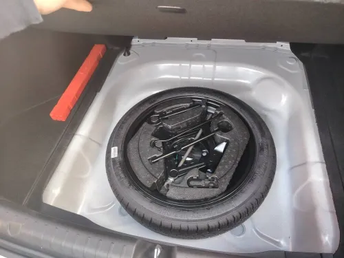 Geely Emgrand 2025 