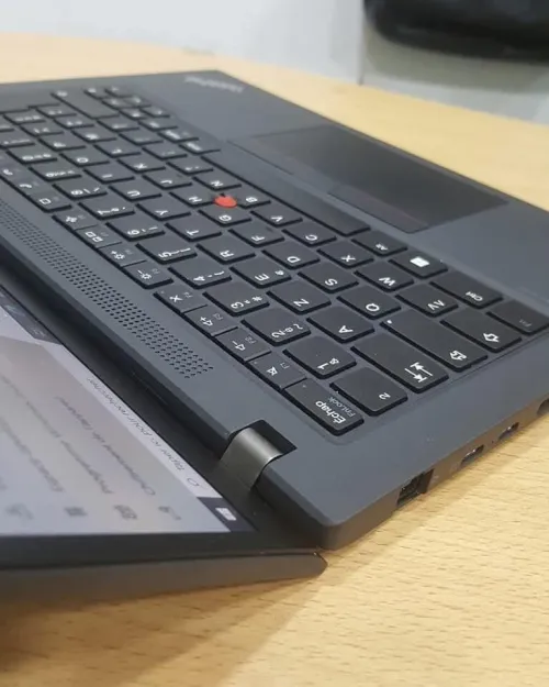 Lenovo ThinkPad T14 Gen 4 avec 1345U, Xe Graphics G7