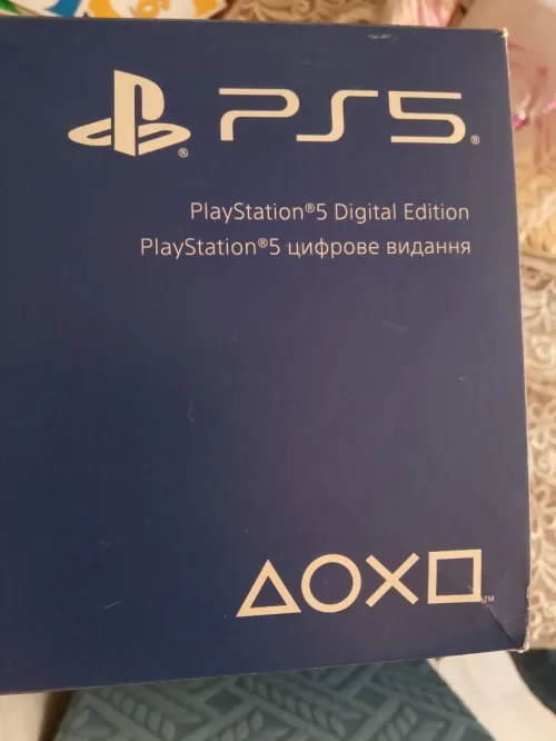 Affaire Play 5  avec manette et chargeur et support manette