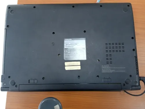 LAP  TOP   TOSHIBA