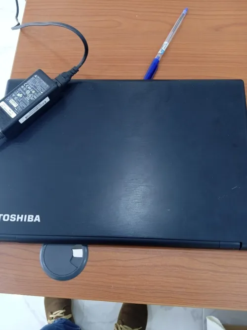 LAP  TOP   TOSHIBA