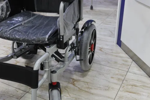 FAUTEUIL ROULANT ÉLECTRIQUE