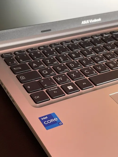 Asus Vivobook 15 - Intel Core i7-13700H - 8GB RAM - 512GB SSD