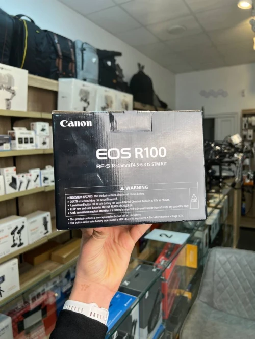 CAMERA CANON EOS R100 + OBJECTIF RF-S 18-45MM F4.5-6.3 IS STM KIT