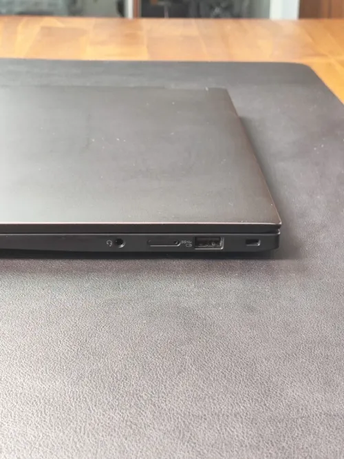 Laptop LENOVO THINKPAD X1 CARBON 11TH GEN ( i7-1355U / 16 GB RAM / 512GB NVMe SSD )