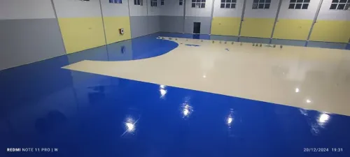 Salle de sport ,coulé sur place 5+2 , 7+2