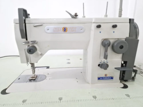 Machine à coudre industrielle