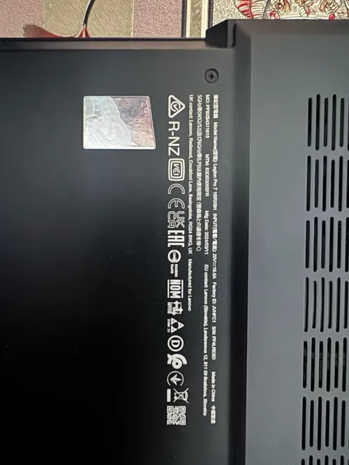 LENOVO LEGION  PRO 7 i