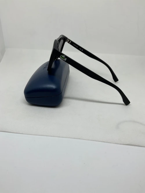 Lunette de soleil Lacoste