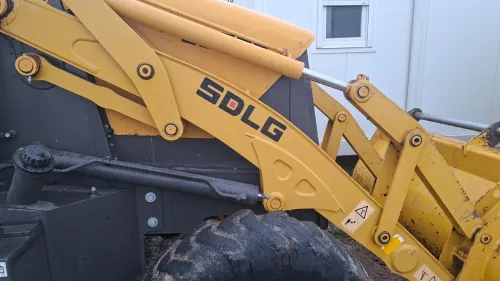 SDLG BB77F 2020