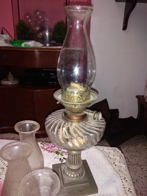 Lampe a pétrole (quinquet) 