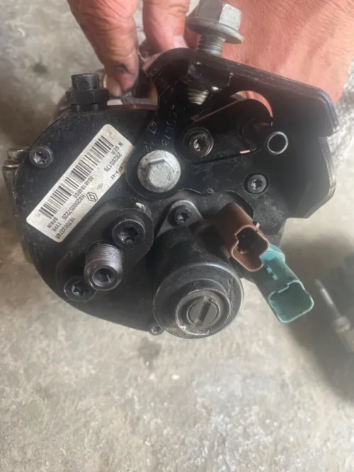 Compresseurs de climatisation  Pompe hp  Alternateur  Démarreur  Durite turbo  Durite filtre à air 