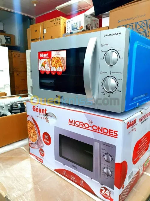 Micro-ondes géant 20L gris noir 