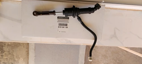 Pompe d'embrayage côté pédale d'origine dacia Sandero