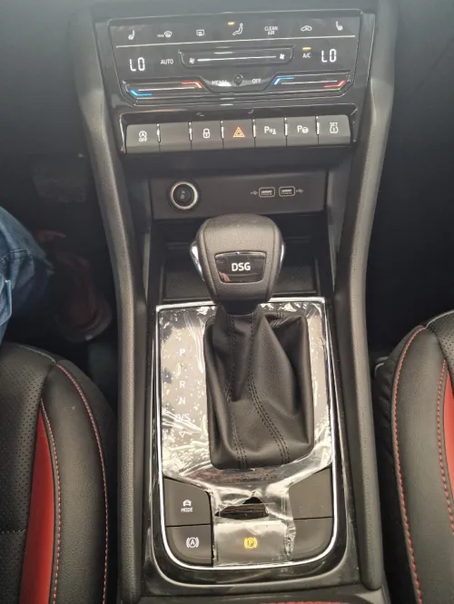 Skoda KAROQ 2025 KAROQ