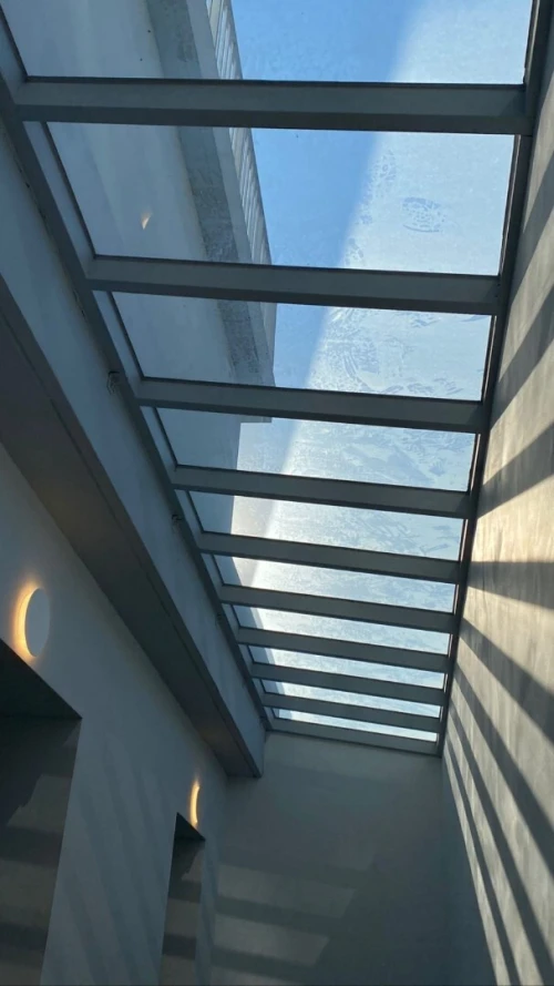 VERRIÈRES ET PERGOLAS EN ALUMINIUM