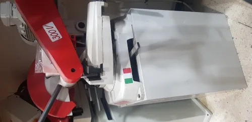 Tronceneuse pvc , tronceneuse a table miva , presse hydraulique, compresseur, poste a souder italy