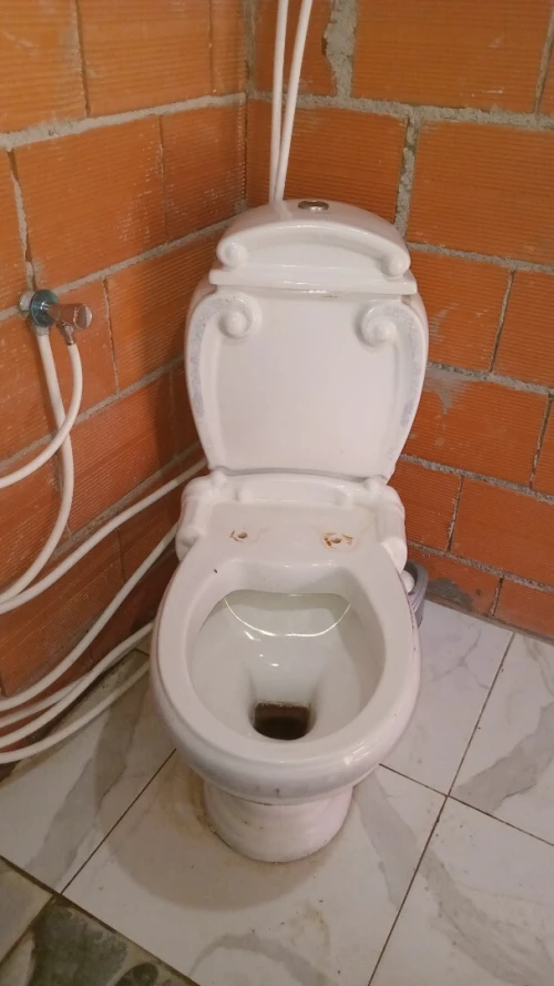 Four begnoir lavabo toilette 