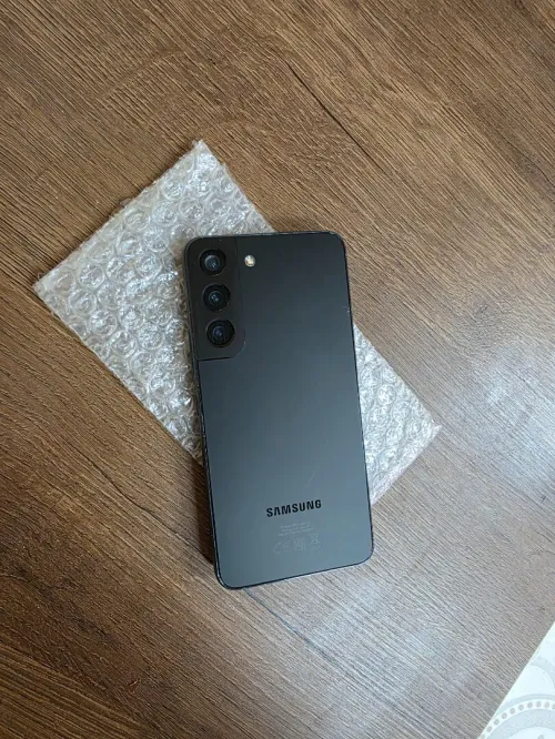 SAMSUNG Samsung S22 5G 128Go 🔥 8Go RAM – État Impeccable – Prix Affaire