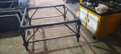 Fabrication scene de spectacle podium et estrad avec des normes universelle 1.22x 1.22