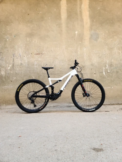 Des vélos Électriques la haut gamme 2022/2023 carbon et aluminium disponible 00 km