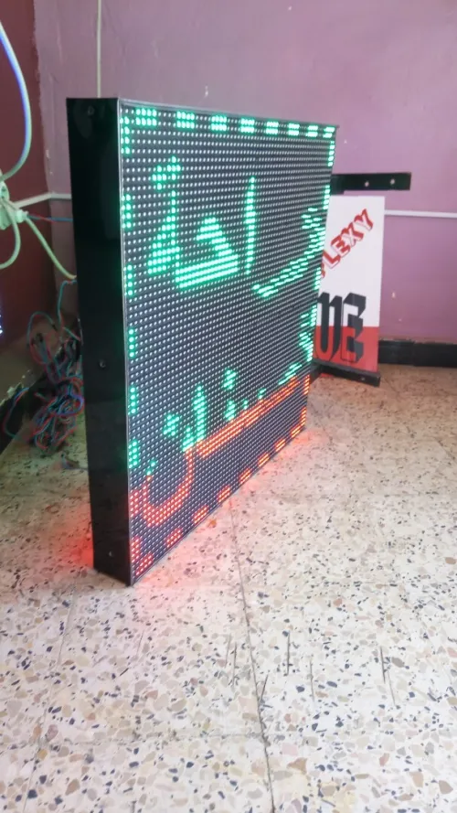 PANNEAUX LED POUR MÉDECINS. LABORATOIRES  ET PHARMACIE