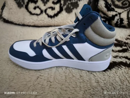 Adidas & New Balance