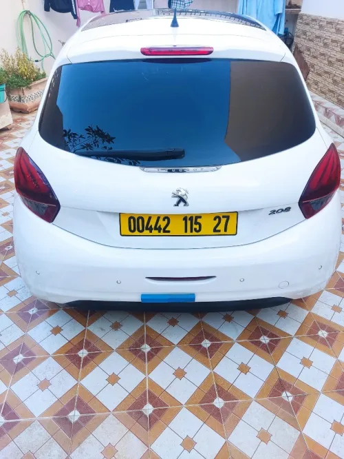Peugeot 208 2015 Allure