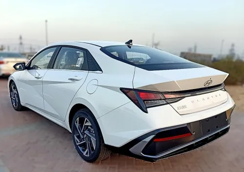 Hyundai Elantra 2025 Glx