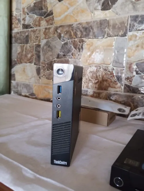 Pc lenovo ThinkCentre mini m73 cpu G3220T de 4 ème génération