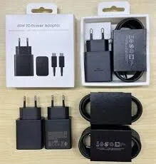 A vendre chargeur samsung 45W NOIR ,avec son cable de chargement