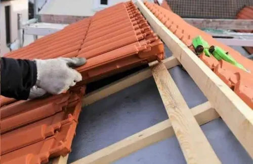 Construction des cahalet en bois