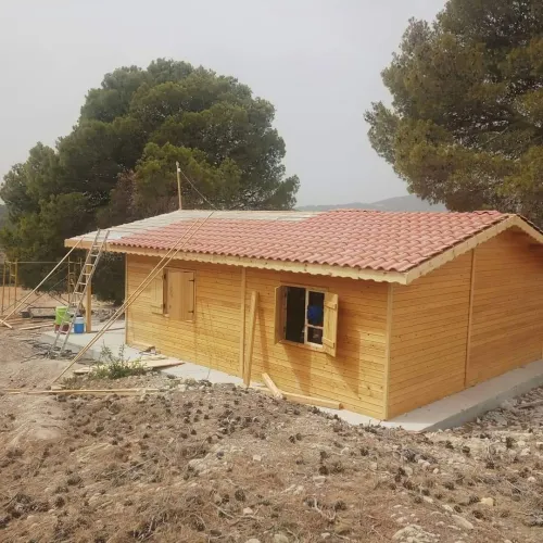 Construction des cahalet en bois