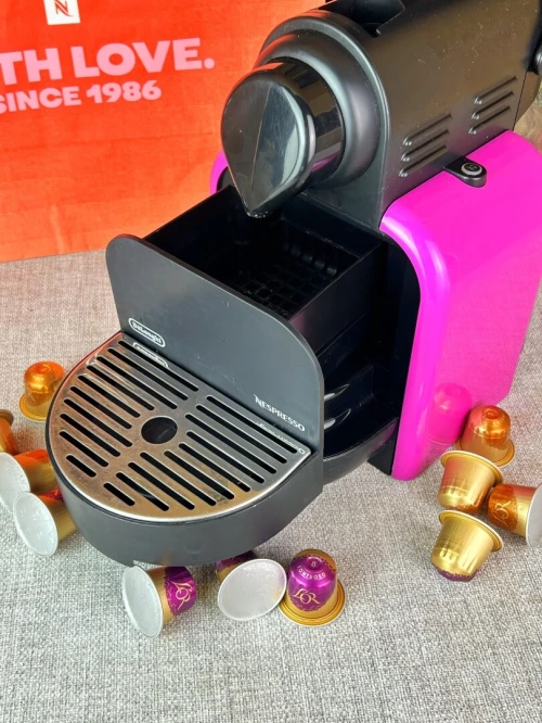 Machine café nespreso Delonghi