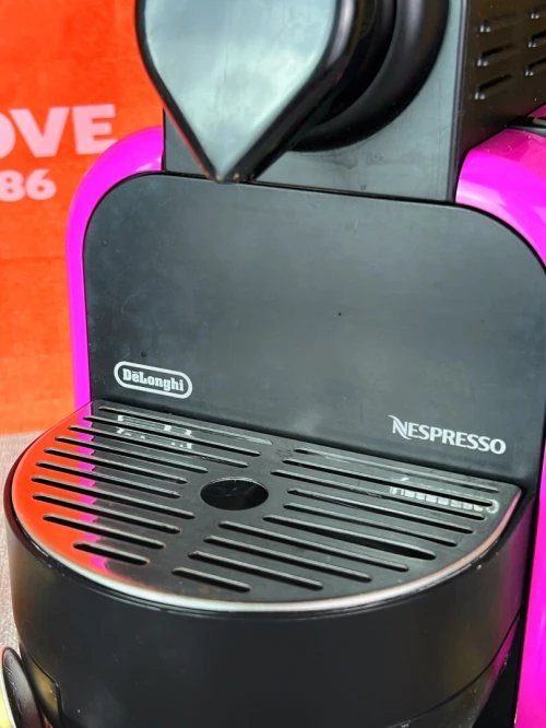 Machine café nespreso Delonghi
