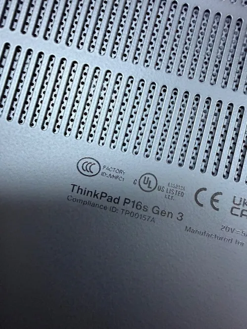 Lenovo thinkpad P16 s Gen 3  ultra 7