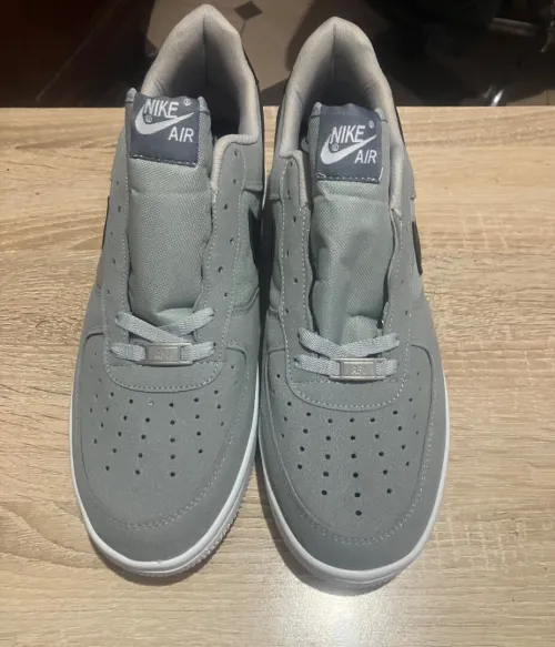 Nike Air Force 1 LV8