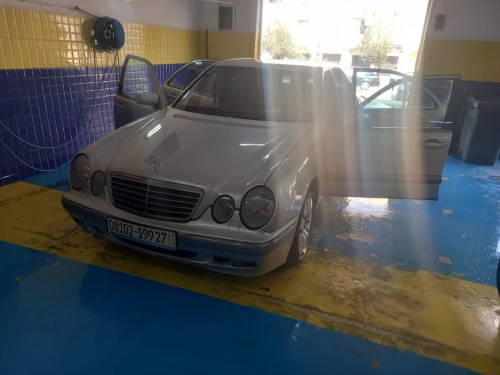 Mercedes Classe E 1999 4 phare