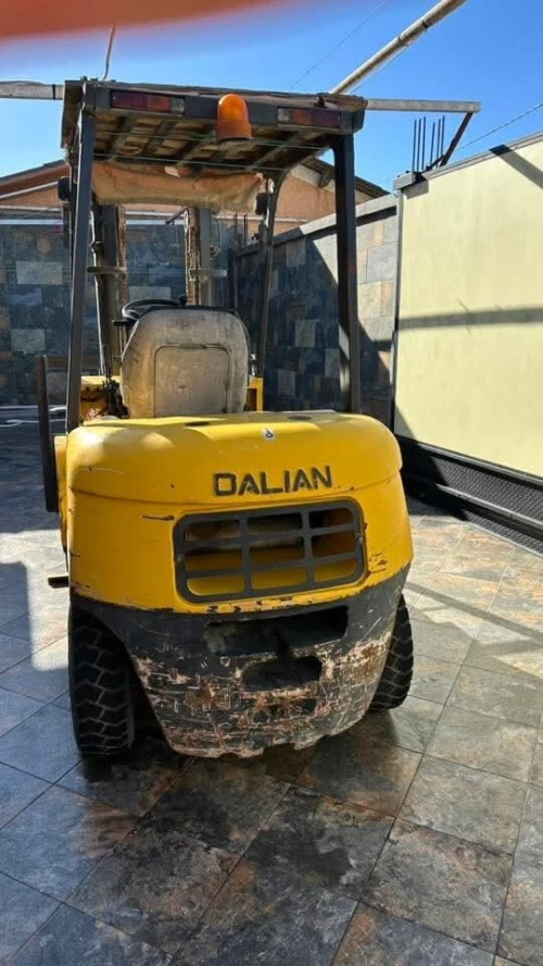 Dalian Clark داليان 3طن 2011