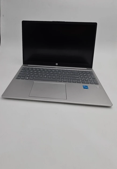LAPTOP HP 15 I3 N305 RAM 8G DDR4 256 SSD NVME