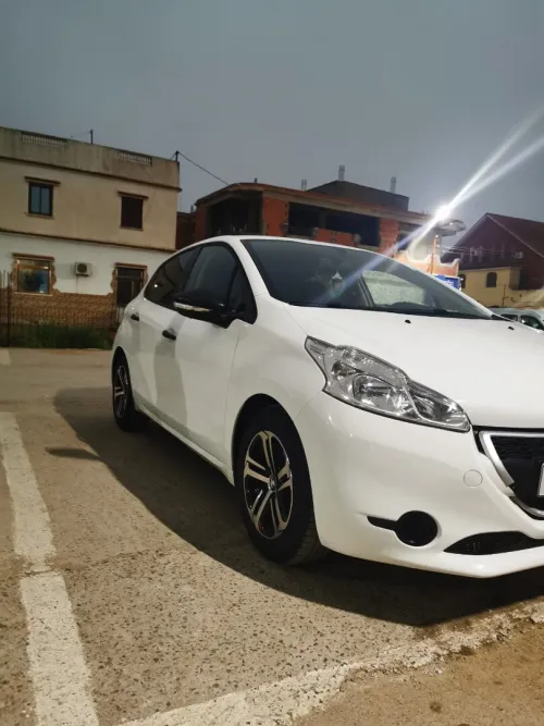 Peugeot 208 2015 Active